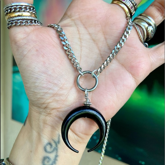 Black carved horn upside down moon lunula design Stainless steel choker necklace - Picture 12 of 14